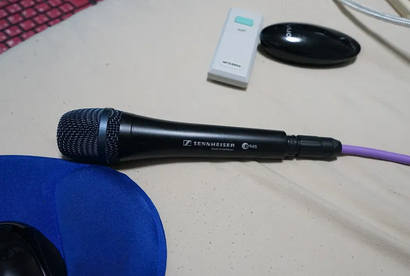 sennheiser e945 micro chant avis