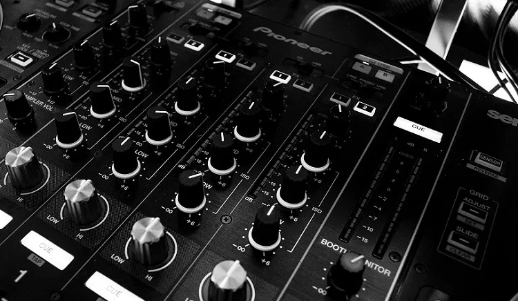 table-mixage-Pioneer