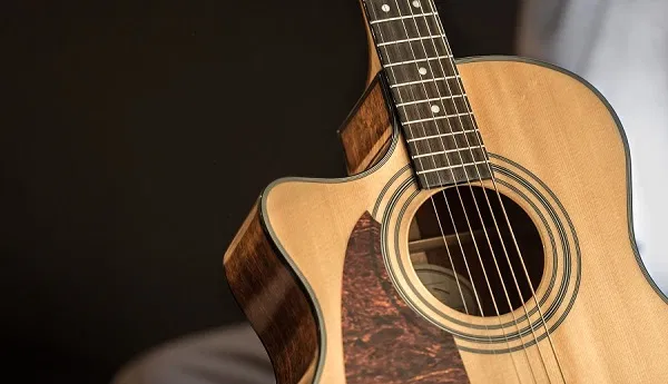 comment-choisir-guitare-acoustique-gaucher