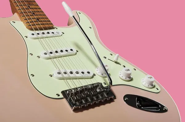 guide-achat-guitare-electrique-rose