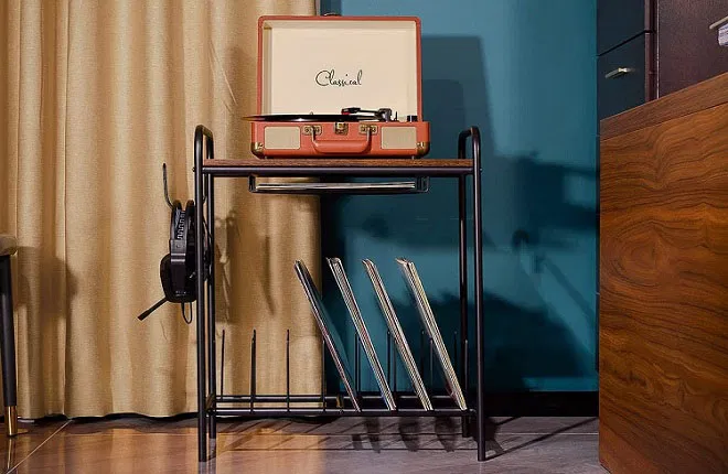 meuble-tourne-disque-vintage-MAWEW