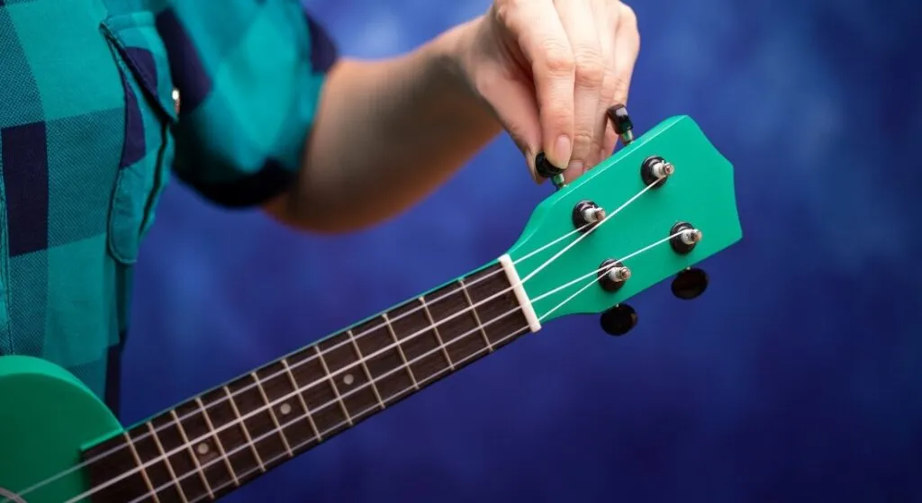 Comment Accorder un Ukulélé ? (Guide Complet)