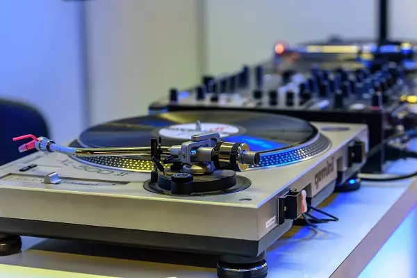 Astuces pour choisir efficacement votre matériel DJ - Music planet